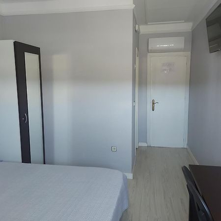 Hostal Fuente Del Pino 후미야 외부 사진