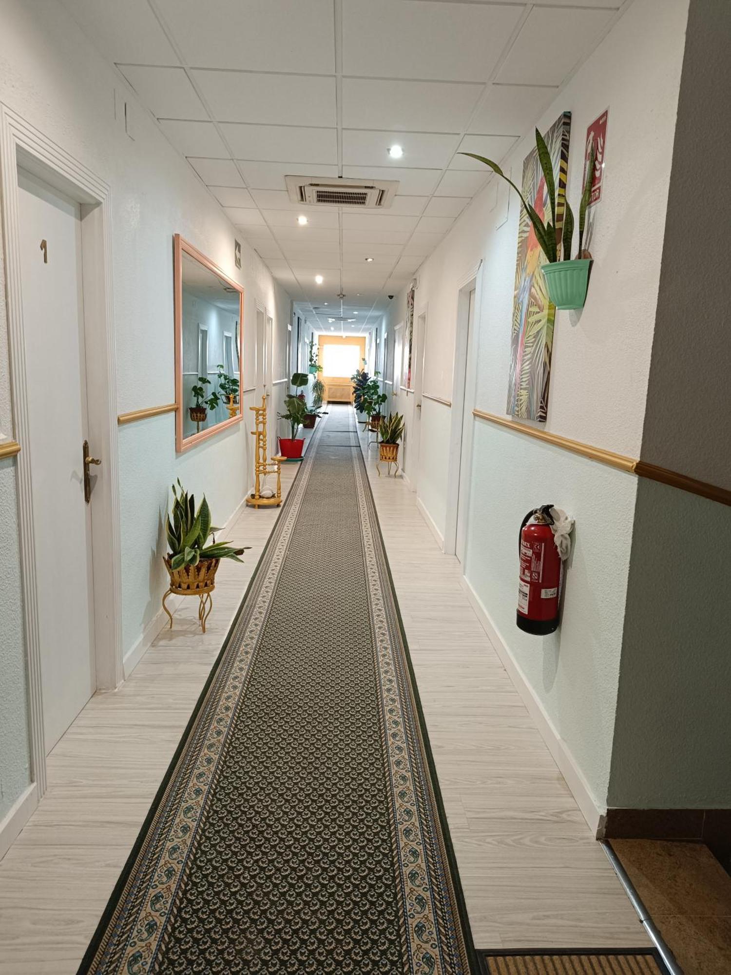 Hostal Fuente Del Pino 후미야 외부 사진
