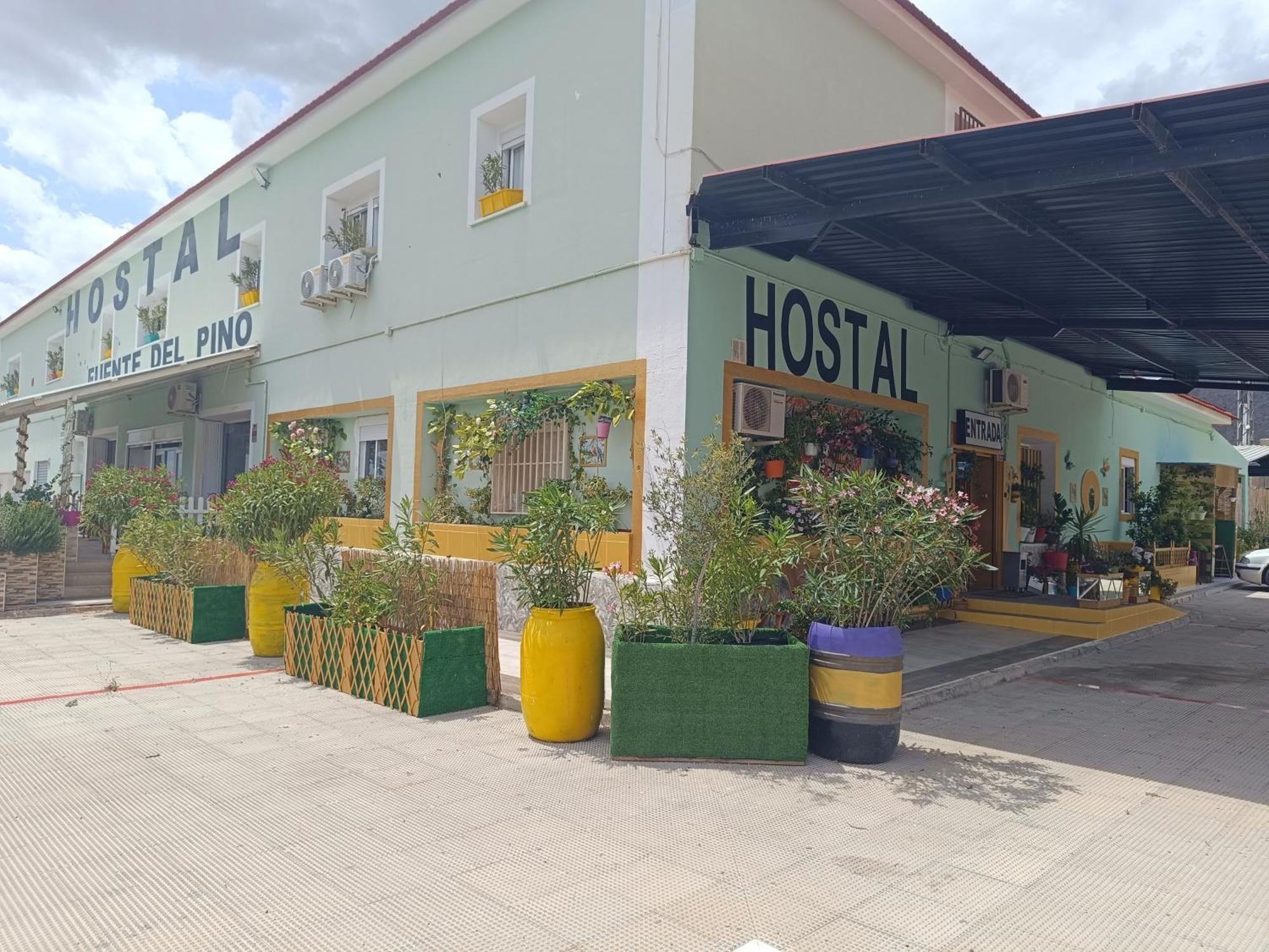 Hostal Fuente Del Pino 후미야 외부 사진