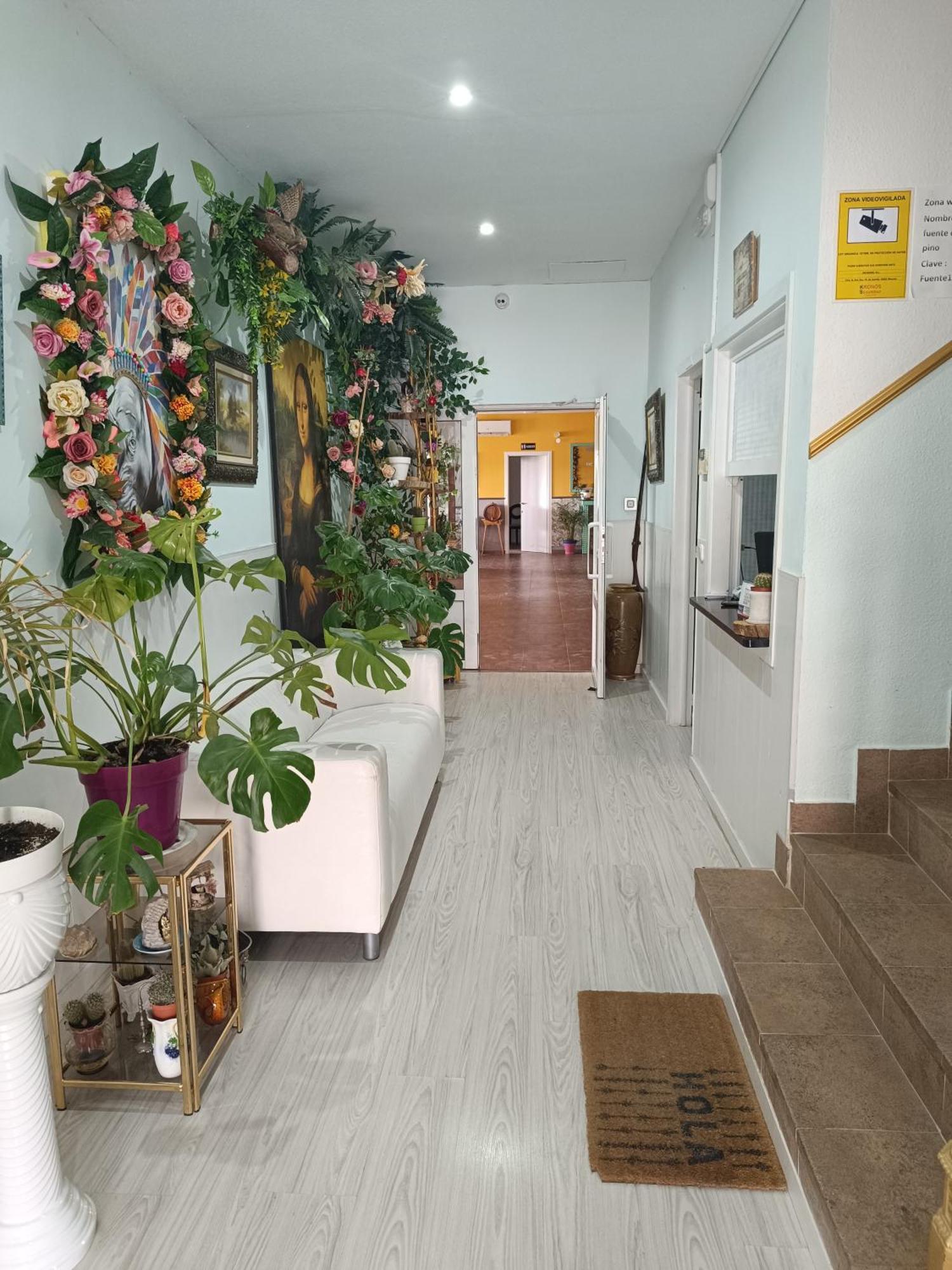 Hostal Fuente Del Pino 후미야 외부 사진