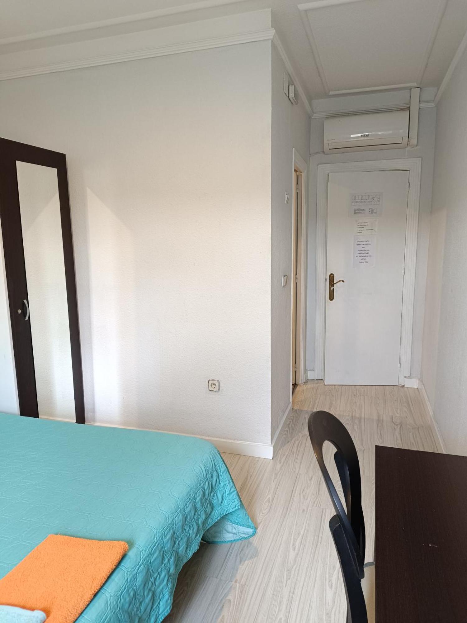 Hostal Fuente Del Pino 후미야 외부 사진